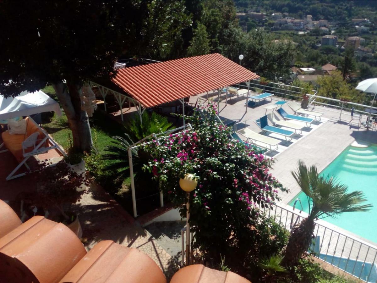 Villa Fernanda Cava deʼ Tirreni Buitenkant foto